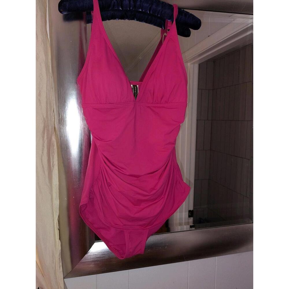 Tommy Bahama Minnie Pink padded V neck swimwear 1 pc